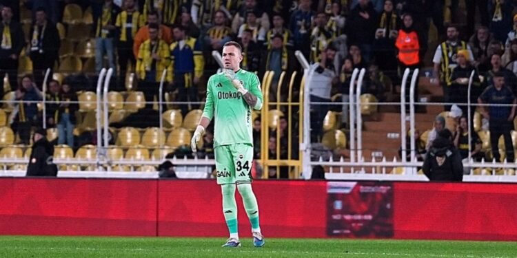 Mert Günok takıma geri döndü