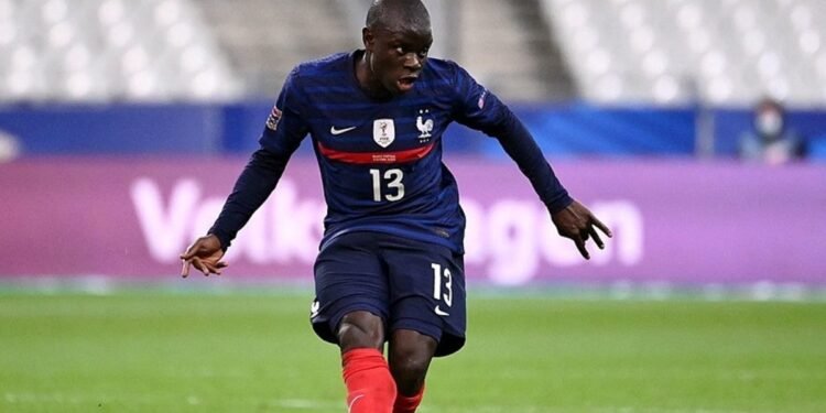 N’Golo Kante’nin uçağının takibine büyük ilgi!