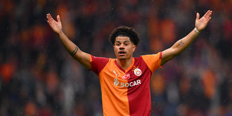 Sara hayran bıraktı