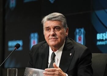 Serdal Adalı’dan Beşiktaş taraftarlarına çağrı!