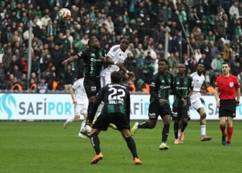 Spor yazarları Kocaelispor-Beşiktaş maçını değerlendirdi