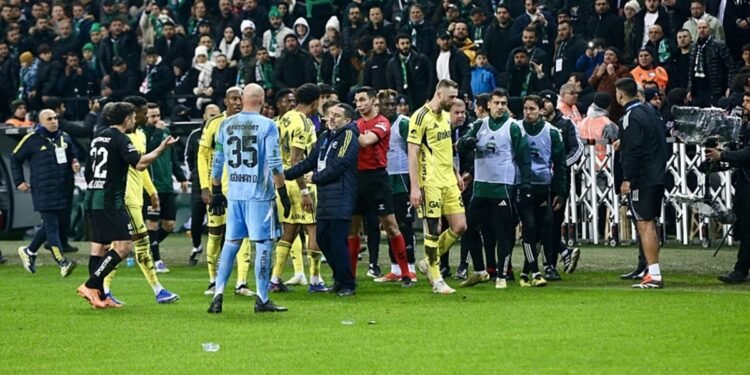 Spor yazarları Kocaelispor-Fenerbahçe maçını değerlendirdi