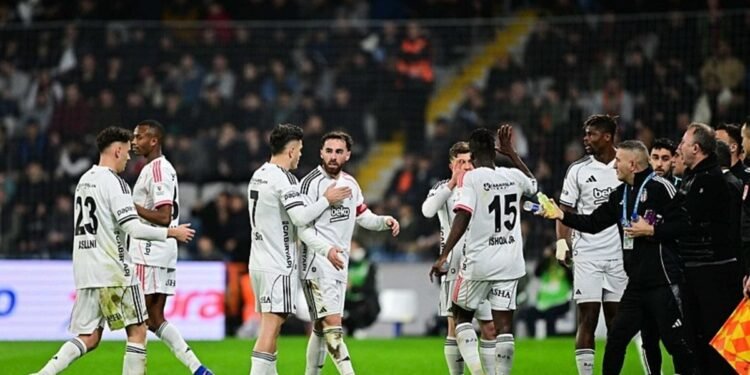 Spor yazarları RAMS Başakşehir-Beşiktaş maçını değerlendirdi