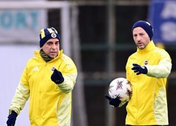 Tedesco’dan Nottingham Forest maçı sözleri! “İngiltere’de mucize…”