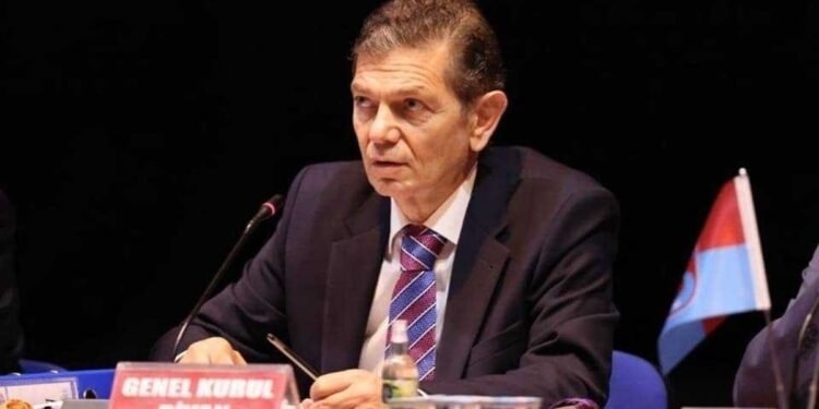 Trabzonspor Divan Başkanlık Kurulu Başkanı Mahmut Ören takım otobüsüne taşlı saldırıyı kınadı