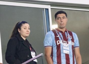 Trabzonspor eski futbolcusu Oscar Cardozo’ya plaket verdi