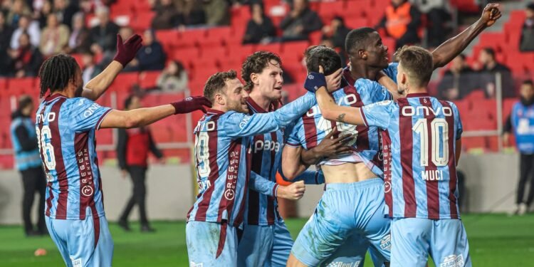 Trabzonspor, Fenerbahçe karşısında da yenilmezliğini sürdürmek istiyor!