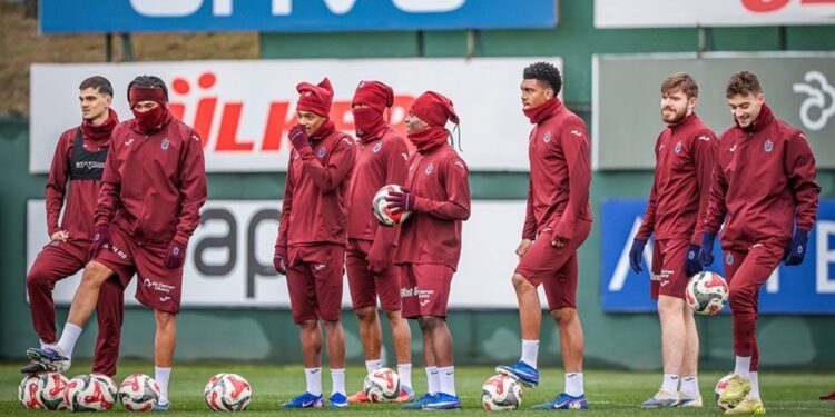 Trabzonspor, Fenerbahçe maçı hazırlıklarını sürdürdü!