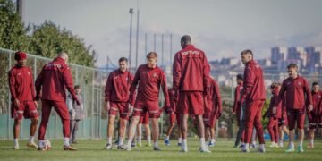 Trabzonspor’da Mısırlı.com.tr Fatih Karagümrük maçı hazırlıkları sürdü