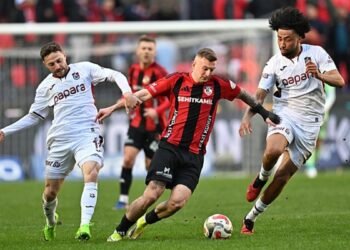 Trabzonspor’da sakatlık şoku! Sahadan sedyeyle çıkarıldı