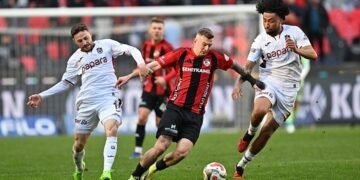 Trabzonspor’da sakatlık şoku! Sahadan sedyeyle çıkarıldı