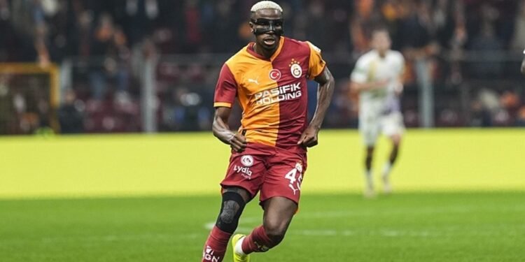 Victor Osimhen film gibi olan hayat hikayesini anlattı!