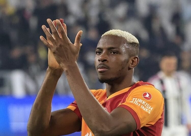 Victor Osimhen Galatasaray tarihine geçti!