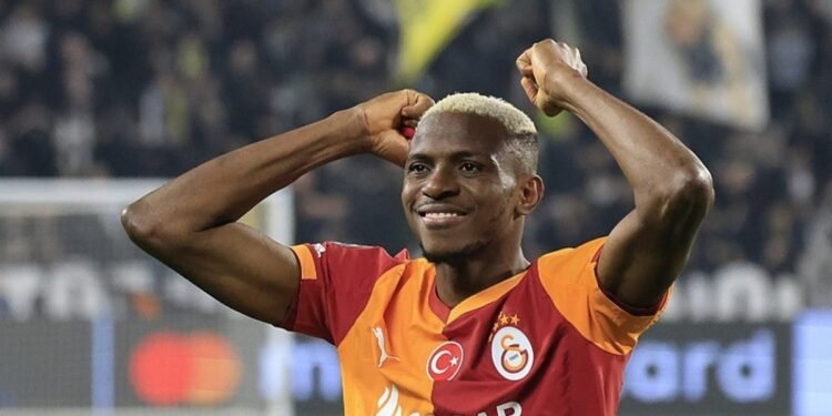 Victor Osimhen Şampiyonlar Ligi’nde haftanın oyuncusu ödülüne aday gösterildi