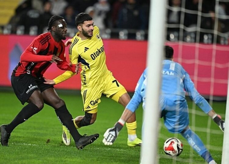 8 maç sonra gol yemedi