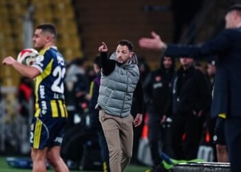Ahmet Çakar’dan maç sonu Tedesco’ya sert eleştiri! “Fenerbahçe’ye katkısı sıfır”