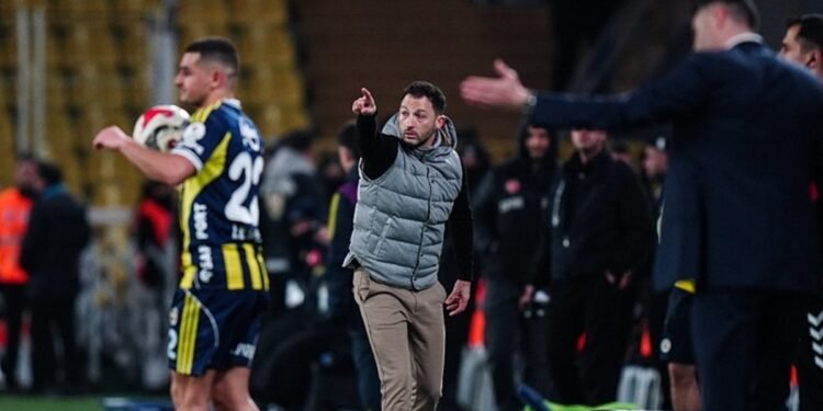 Ahmet Çakar’dan maç sonu Tedesco’ya sert eleştiri! “Fenerbahçe’ye katkısı sıfır”