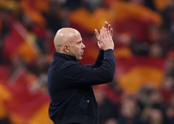 Arne Slot Galatasaray mağlubiyeti sonrası konuştu: Hayal kırıklığı diyemem ama…