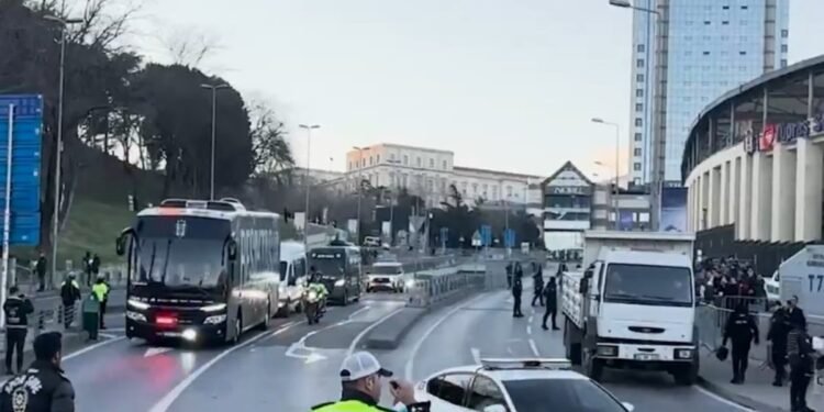 Beşiktaş kafilesi derbi için Dolmabahçe’ye geldi!