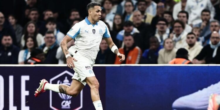 Beşiktaş savunmasını Facundo Medina’yla güçlendirmek istiyor!