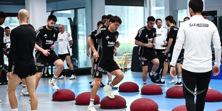 Beşiktaş’ta derbi hazırlıkları sürüyor!