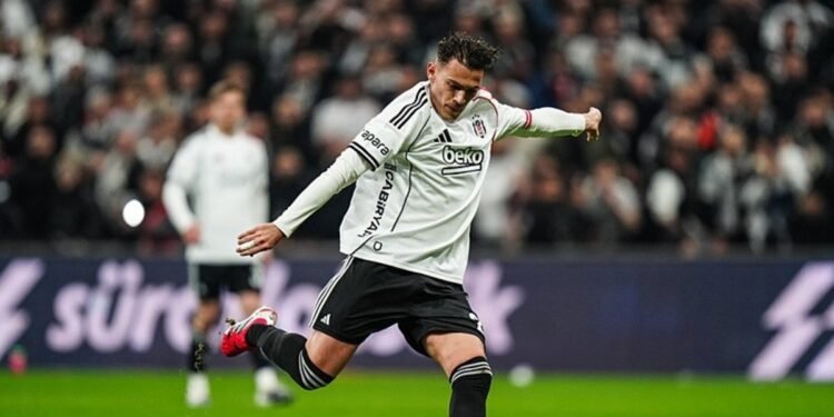 Beşiktaş’ta kalmak istiyorum