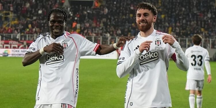 Beşiktaş’tan maç sonu flaş paylaşım! “Halef selef”