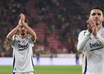 Emirhan derbide oynayacak!