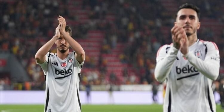 Emirhan derbide oynayacak!