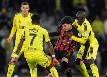 Fatih Karagümrük’ün golü ofsayta takıldı! İşte o pozisyon