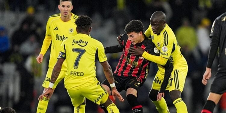 Fatih Karagümrük’ün golü ofsayta takıldı! İşte o pozisyon