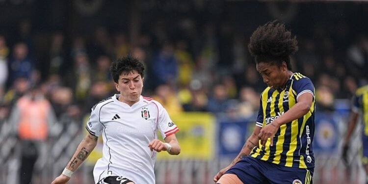 Fenerbahçe arsaVev’e Mart Cox’tan kötü haber!