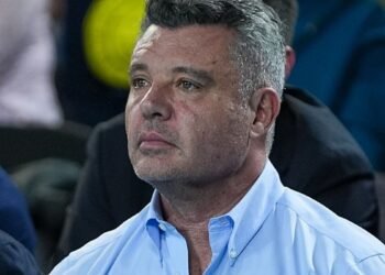 Fenerbahçe Başkanı Sadettin Saran trafik kazası geçirdi!