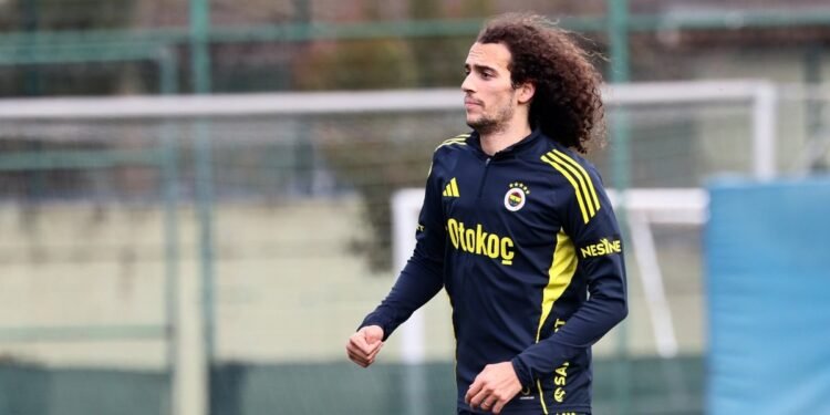 Fenerbahçe Beşiktaş derbisinin hazırlıklarını sürdürdü