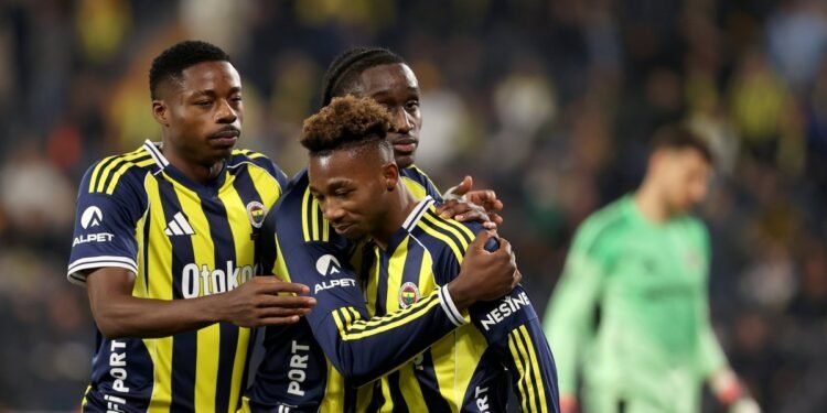 Fenerbahçe, Dorgeles Nene ile farklı kazandı!
