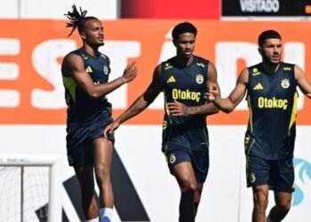 Fenerbahçe Jayden ve Brown ile vedalaşacak! İşte ikiliden kazanılması planlanan bonservis bedeli