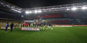 Fenerbahçe tribünleri Filistin’i unutmadı!