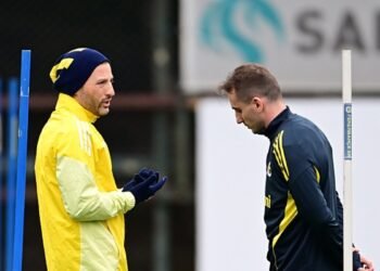 Fenerbahçe’de büyük isyan! Tedesco ve yerliler…