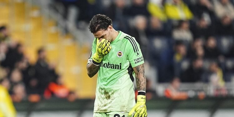 Fenerbahçe’de büyük sorun! Yönetim ne yapacağını şaşırdı