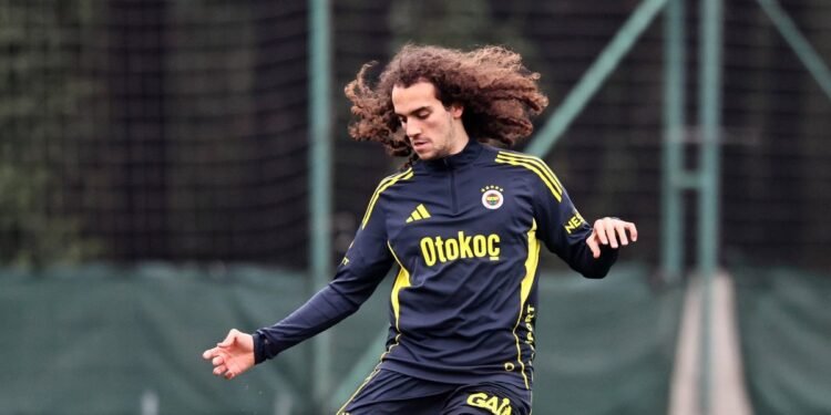 Fenerbahçe’de derbi hazırlıkları devam etti