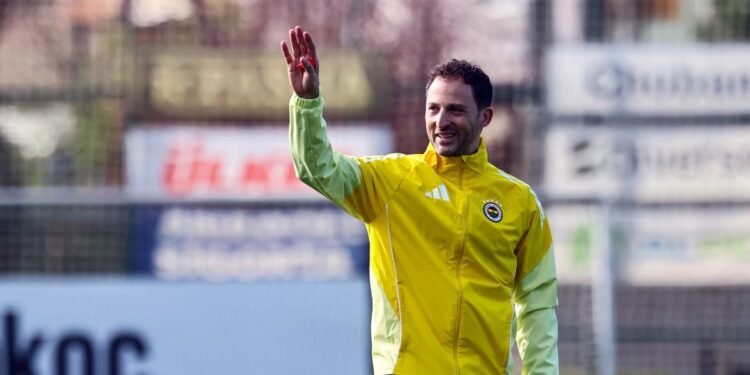 Fenerbahçe’de derbi mesaisi sürüyor! Alvarez ve Semedo