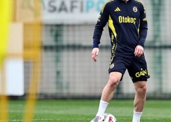 Fenerbahçe’de flaş ayrılık! Büyük hayal kırıklığı yaratmıştı