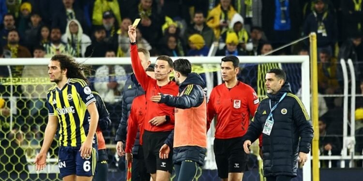 Fenerbahçe’de Matteo Guendouzi ile Hakem Oğuzhan Çakır’ın konuşmaları ortaya çıktı!