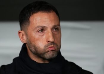 Fenerbahçe’de Tedesco’dan Sadettin Saran’a telefon! “Bizi zor duruma soktun”