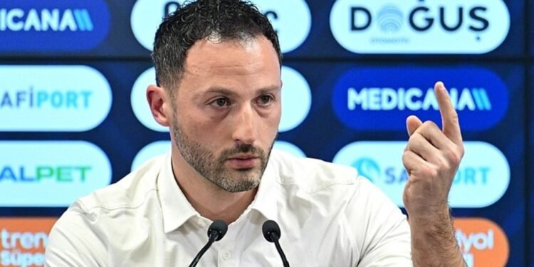 Fenerbahçe’den Domenico Tedesco’nun ayrılık iddialarına yanıt!