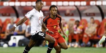 Fenerbahçe’nin Lois Openda transferinde işi zorlaştı!