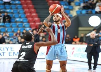 Fırtına’dan geçit yok