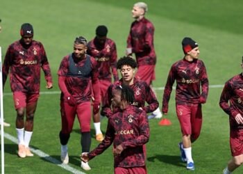 Galatasaray Liverpool maçına hazır! Sara için kutlama yapıldı