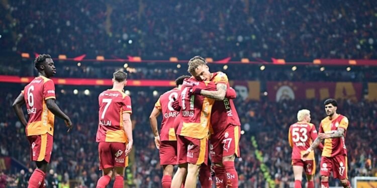 Galatasaray RAMS Başakşehir’i 3 golle geçti! Zirvede puan farkını açtı