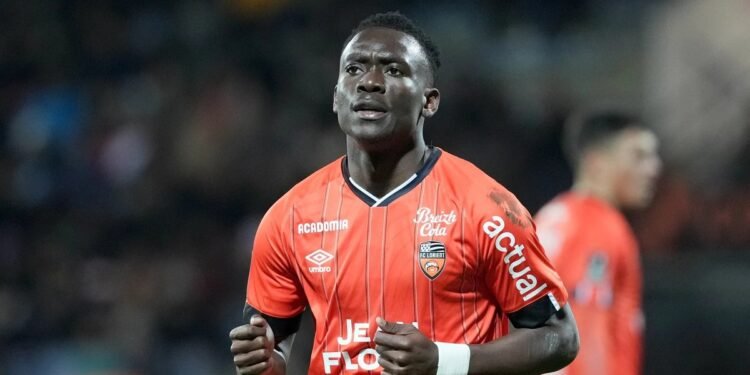 Galatasaray’a Kamerunlu orta saha: Arthur Avom!